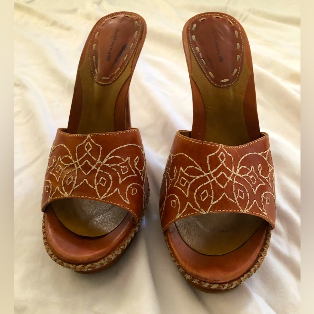 Pazzo platform stiletto slides size 9 cinnamon brown good condition